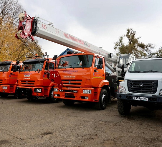 Семь новых спецавтомобилей прибыло в Росводоканал Тихорецк